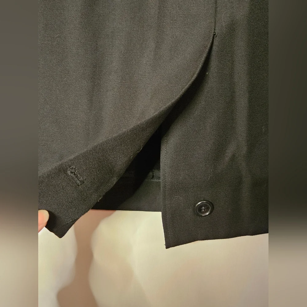 Vintage Georgio Armani black mid length skirt size 44 which equals a medium / 8 - Picture 3 of 5